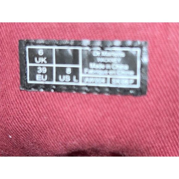 Dr. Martens Black Lace Up Boots Classic Style - Picture 6 of 7